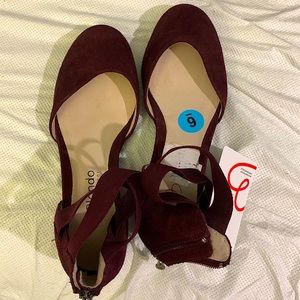 Blondo burgundy ballet style flats waterproof leather